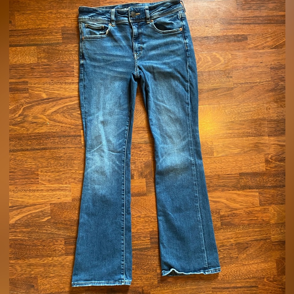 Women’s American eagle kick boot jeans size 8 regular length